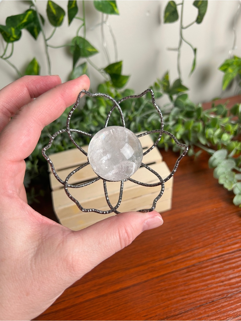 Metal Lotus Sphere Holder - Picture 5 of 6